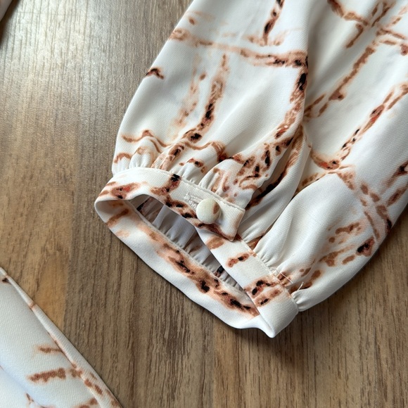 Dress from White House Black Market Ladies Size 4 - Picture 4 of 4